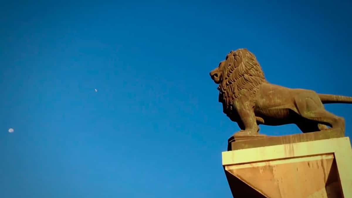 Lion of the Stone bridge at Zaragoza